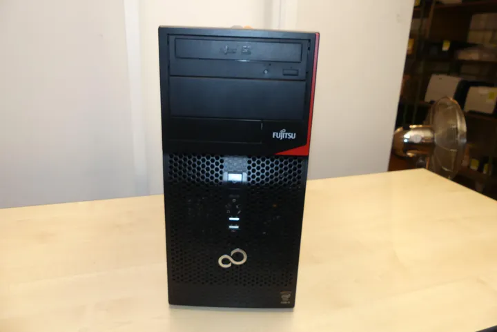 Fujitsu - Esprimo P420 E85+ Modell: MI4W